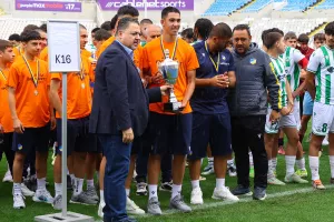 (ΦΩΤΟΣ kerkida) Απονομές... υπό βροχή