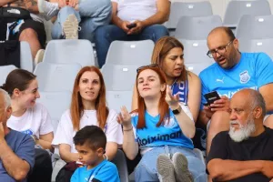 Φωτορεπορτάζ/ Ο κόσμος στο "Αλφαμέγα"