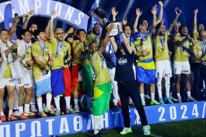 (ΦΩΤΟΣ) Η φιέστα της Πάφος FC