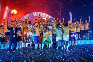 (ΦΩΤΟΣ) Η φιέστα της Πάφος FC