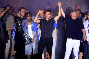 (ΦΩΤΟΣ) Η φιέστα της Πάφος FC