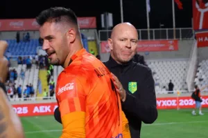 ΚΥΠΕΛΛΟΥΧΟΣ η ΑΕΚ στα πέναλτι με... ήρωα τον Αλομέροβιτς! (Φώτος)