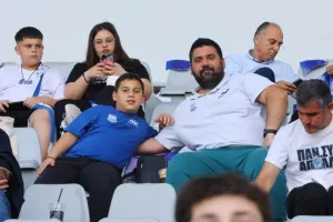 Φωτορεπορτάζ/ Ο κόσμος στο "Αλφαμέγα"