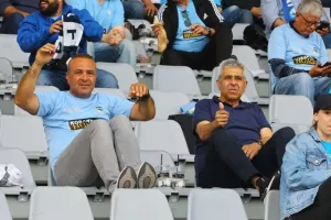 Φωτορεπορτάζ/ Ο κόσμος στο "Αλφαμέγα"