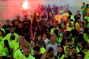 Ώρα 01:30/ Μέσα σε αποθέωση έφτασαν στην ΑΡΕΝΑ οι Κυπελλούχοι! (Φώτος/Βίντεο Kerkida)