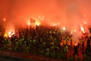 Ώρα 01:30/ Μέσα σε αποθέωση έφτασαν στην ΑΡΕΝΑ οι Κυπελλούχοι! (Φώτος/Βίντεο Kerkida)
