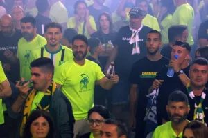Ώρα 01:30/ Μέσα σε αποθέωση έφτασαν στην ΑΡΕΝΑ οι Κυπελλούχοι! (Φώτος/Βίντεο Kerkida)
