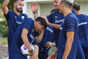 Έπεσε... ξύλο