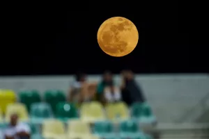 Σε καλό... φεγγάρι!