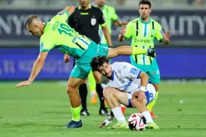 Με χατ-τρικ του Ανγκέλσκι... έκλεισε με νίκη στην Αρένα