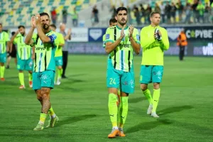 Με χατ-τρικ του Ανγκέλσκι... έκλεισε με νίκη στην Αρένα