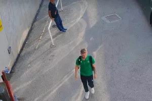 (ΦΩΤΟΣ kerkida) Η άφιξη της Ομόνοιας 