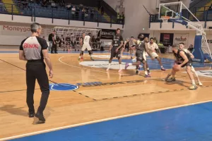 ΠΡΩΤΑΘΛΗΤΡΙΑ η Πετρολίνα ΑΕΚ! (φώτος)