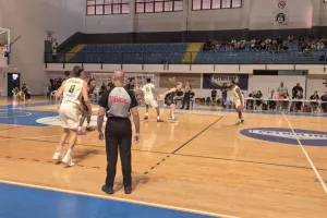 ΠΡΩΤΑΘΛΗΤΡΙΑ η Πετρολίνα ΑΕΚ! (φώτος)