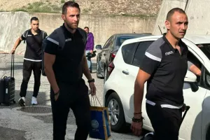 Γήπεδο... η διαιτητική ομάδα του ντέρμπι (Φώτος)