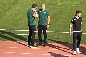 Γήπεδο... η διαιτητική ομάδα του ντέρμπι (Φώτος)