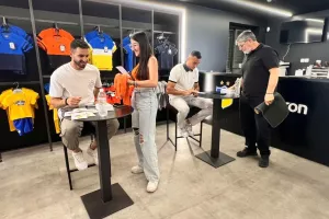 OrangeShop/ Μαζεύτηκε κόσμος... για Λαΐφη και Ντράζιτς (Φώτος)