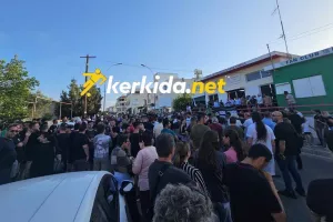 (Φώτος/Βίντεο Kerkida) Μαζεύτηκαν... και καταδίκασαν την επίθεση