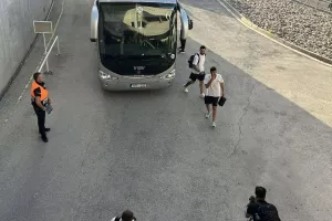Η άφιξη της ΑΕΚ στο ΓΣΠ (Φώτος Kerkida)