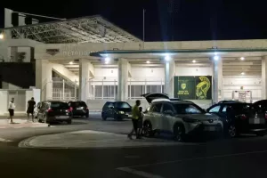 Μαζεύτηκαν οι ΑΕΚτζήδες - Αποθέωσαν την αποστολή! (Φώτος/Βίντεο Kerkida)
