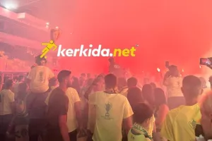 Ώρα 01:30/ Μέσα σε αποθέωση έφτασαν στην ΑΡΕΝΑ οι Κυπελλούχοι! (Φώτος/Βίντεο Kerkida)