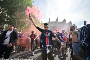 Άρχισε... ο θόρυβος! 