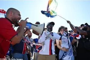 Άρχισε... ο θόρυβος! 