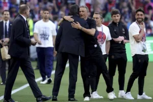 Αγκαλιά... προπονητών