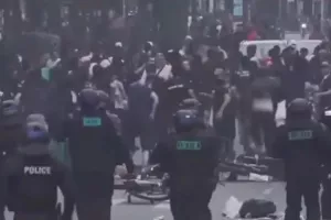 Πεδίο μάχης το Μόναχο την ώρα του τελικού/Άγριες συμπλοκές, επέμβαση της αστυνομίας (Βίντεο)