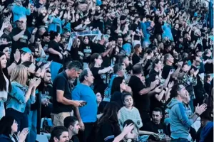 (Βίντεο) “Πάμε να βάψουμε το ΓΣΠ μπλε” 