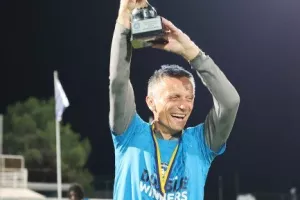 (Βίντεο/Φώτος Kerkida) Η απονομή... στην νταμπλούχο Πάφο Κ19