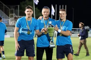 (Βίντεο/Φώτος Kerkida) Η απονομή... στην νταμπλούχο Πάφο Κ19