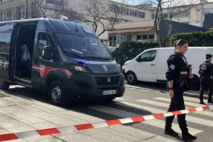 Γαλλία: Ένας ιερέας, έναν τραυματιοφορέας, ένας καθηγητής σε δίκτυο παιδεραστίας - 55 συλλήψεις
