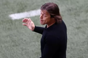 Αλμέιδα: «Αύριο θα καθοριστεί το πώς θα συνεχίσει η ΑΕΚ και εγώ»