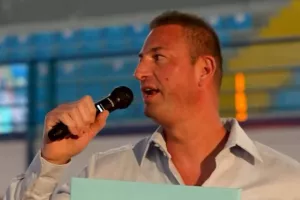 (Βίντεο) Πτερολίνα ΑΕΚ: Η τιμητική στον Brezec
