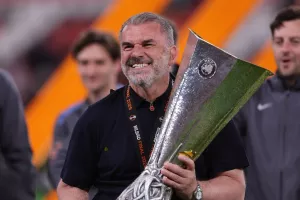 Το μπόνους που θα εισπράξει ο Ποστέκογλου για την κατάκτηση του Europa League