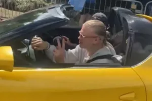 Ο Έρλινγκ Χάλαντ πρόσθεσε μια Ferrari 812 Superfast στη συλλογή του
