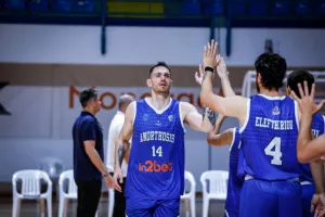 Μένει στην "Κυρία" ο Μαραγκός