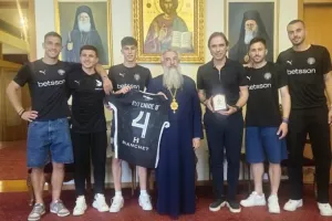 Έδωσε την ευχή του στον ΟΦΗ για τον τελικό ο Αρχιεπίσκοπος Κρήτης