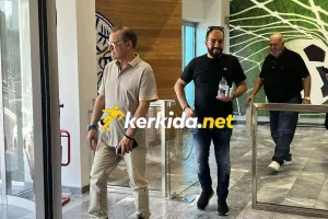 (UPD/Φώτος Kerkida) Αποχώρηση με... χαμόγελα