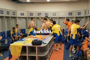 (Βίντεο/Φώτος kerkida) Το... πάρτι στα αποδυτήρια!