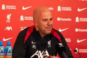 Σλοτ: «Αναζητάμε παίκτες που μπορούν να βελτιώσουν την Λίβερπουλ»