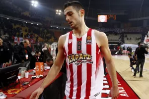 Το “ευχαριστώ” του Παπαπέτρου στον Ολυμπιακό: “Ο αθλητισμός ενώνει”