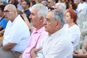 (Φώτος) Παρών στα εγκαίνια της ανάπλασης του παλιού ΓΣΠ 