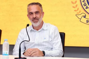 Τραμετσάνι: "Θέλω να είμαι εγώ αυτός που θα επαναφέρει την ΑΕΛ εκεί που της αξίζει" (φώτος)