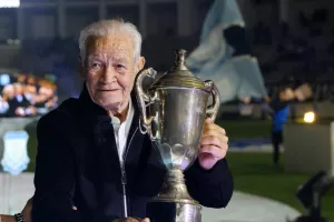 "Έφυγε" ο σπουδαίος Πανίκος Κρυστάλλης