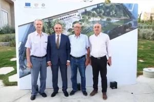 (Φώτος) Παρών στα εγκαίνια της ανάπλασης του παλιού ΓΣΠ 