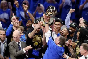 Η χρυσή βίβλος του NBA: Έβαλαν το όνομά τους στη λίστα των πρωταθλητών οι Θάντερ