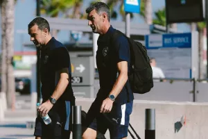 (Φώτος) Πετάνε... οι Παφίτες
