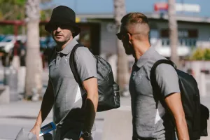 (Φώτος) Πετάνε... οι Παφίτες